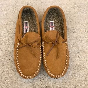 Minnetonka Moccasins, Cinnamon Brown, Brand New sz 11